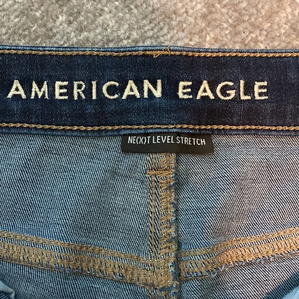 American Eagle size 8 Jean Shorts - Picture 2 of 4